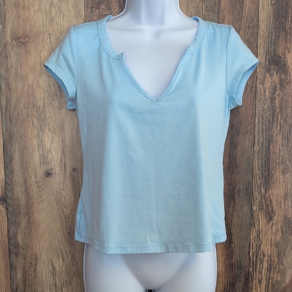 SHEIN Light Blue Notch Neck Short Sleeve Cropped Top S
